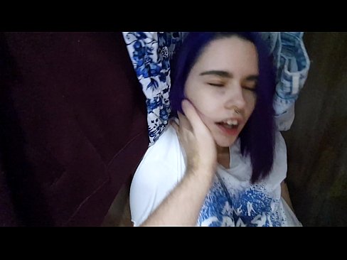 ❤️ Trovis mian fratinon en la ŝranko kaj helpis ŝin kumi ❤❌ Faka video ĉe ni ❌️